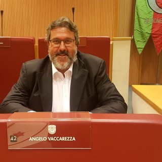 Fondi per i 130 anni di Pertini, Vaccarezza lascia l'aula: l'opposizione chiede le dimissioni Fondi per i 130 anni di Pertini, Vaccarezza lascia l'aula: l'opposizione chiede le dimissioni