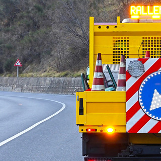 Scontro tra due auto e un camion a Orero: chiusa la Statale della Fontanabuona