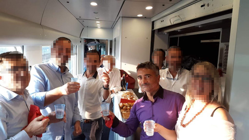 Martini Dry? Gin Fizz? Negroni? Sbagliato! È l’Aperi-Treno!