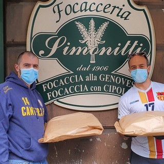 Assist di solidarietà dal calcio amatoriale: una scorta di focaccia per l’ospedale Galliera Assist di solidarietà dal calcio amatoriale: una scorta di focaccia per l’ospedale Galliera