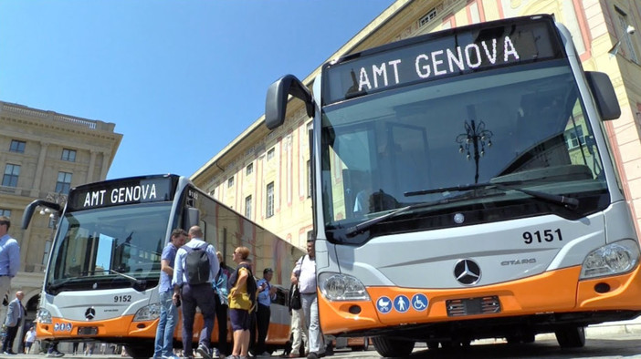 Crisi Amt, corse saltate o in ritardo: così il servizio serale si dirada, proprio quando diventa gratuito…