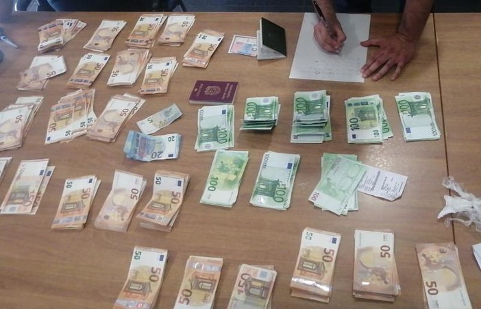 Quest'anno valuta non dichiarata per quasi due milioni di euro al porto di Genova