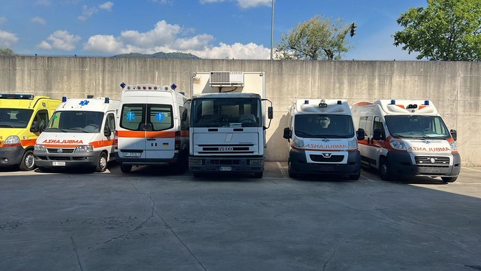 Cinque ambulanze dirette in Ucraina saranno benedette oggi pomeriggio Cinque ambulanze dirette in Ucraina saranno benedette oggi pomeriggio