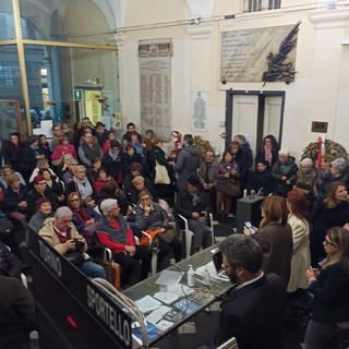 Sestri Ponente, in trecento all'assemblea pubblica per salvare il Teatro Verdi