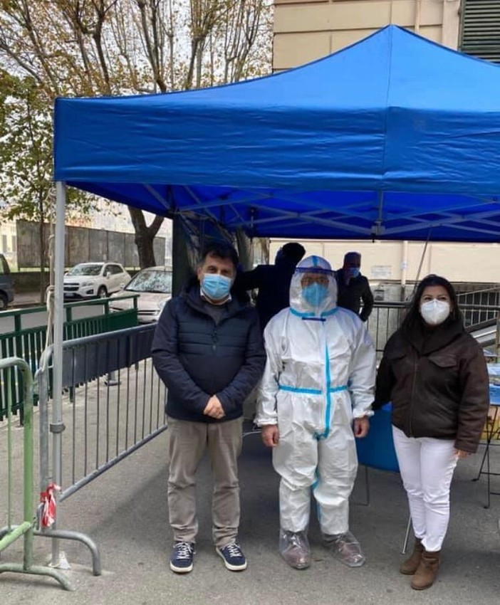 Nuovo punto per tamponi antigenici rapidi dell'Asl3 in Bassa Valbisagno (FOTO) Nuovo punto per tamponi antigenici rapidi dell'Asl3 in Bassa Valbisagno (FOTO)