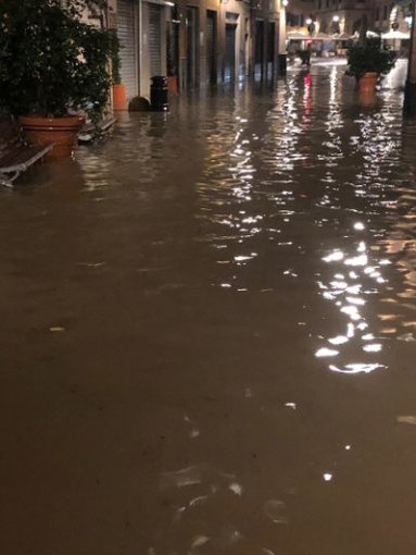 Nuovi danni a Rapallo, allagamenti in città  e negozi danneggiati