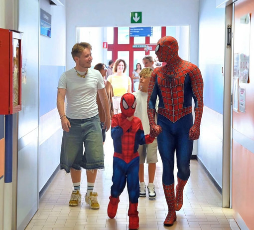 Mattia 'Spiderman' Villardita e Alfa al Gaslini