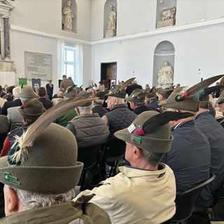 Genova pronta ad accogliere le Penne Nere, Mattarella: "Custodi di una nobile tradizione di lealtà e coraggio" Genova pronta ad accogliere le Penne Nere, Mattarella: "Custodi di una nobile tradizione di lealtà e coraggio"