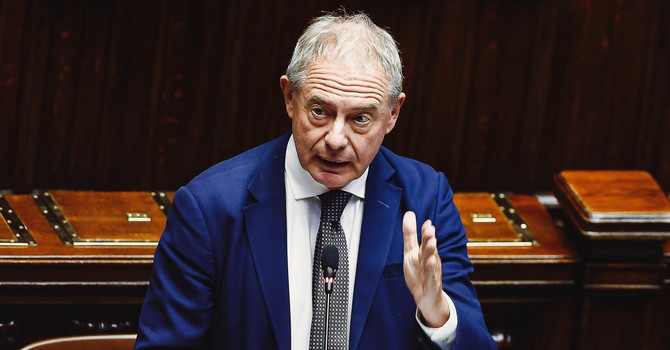 Ex Ilva, Urso: "Se gli stabilimenti non possono produrre, la cassa integrazione è necessaria" Ex Ilva, Urso: "Se gli stabilimenti non possono produrre, la cassa integrazione è necessaria"