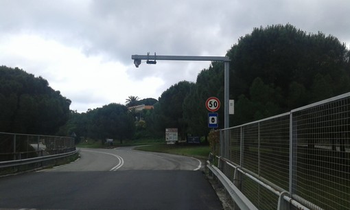 Autovelox provinciali. Lettera aperta di un utente: "Tre multe senza senso. Le pago, ma farò causa all'Ente per la scarsa manutenzione delle strade" Autovelox provinciali. Lettera aperta di un utente: "Tre multe senza senso. Le pago, ma farò causa all'Ente per la scarsa manutenzione delle strade"