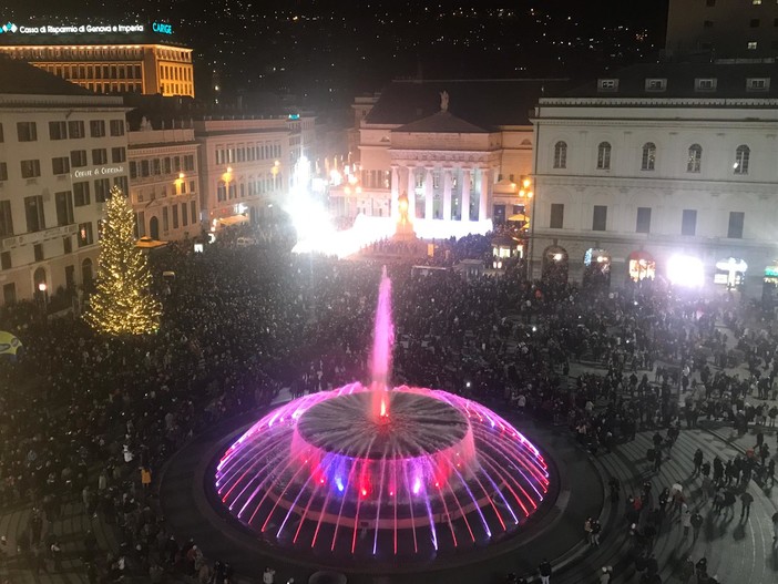 De Ferrari: oggi accensione dell'Albero con videomapping di Babbo Natale