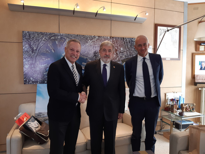 Incontro tra il sindaco di Genova Marco Bucci e l'ambasciatore della Danimarca Anders Carsten Damsgaard