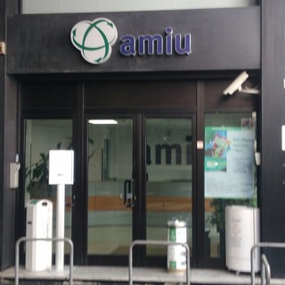 Amiu, i sindacati: "Situazione insostenibile alla Volpara, da lunedì gli automezzi della rimessa saranno posteggiati in Lungobisagno Istria"