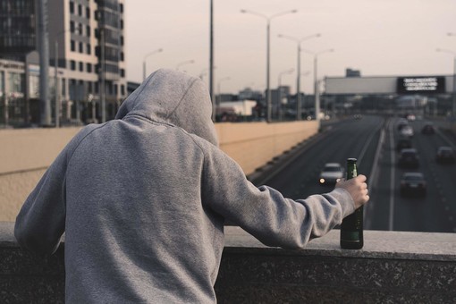 Ordinanze anti-alcol, emesse 84 sanzioni. Gambino: "I controlli andranno avanti in tutte le delegazioni" Ordinanze anti-alcol, emesse 84 sanzioni. Gambino: "I controlli andranno avanti in tutte le delegazioni"