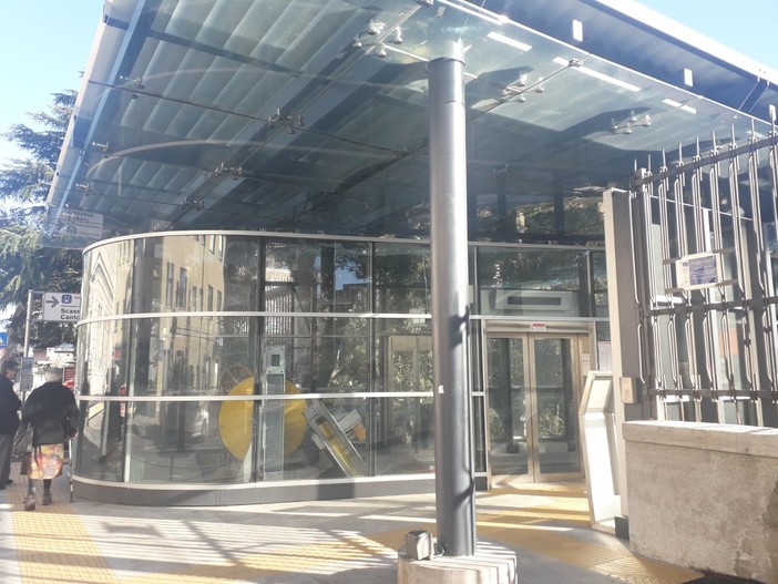 Genova, riapre l'ascensore di Villa Scassi Genova, riapre l'ascensore di Villa Scassi