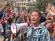 'A me mi piace', bagno di folla ai Luzzati per la registrazione a sorpresa della nuova clip di Alfa