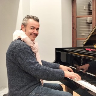 'Stare bene tour': la musica di Andrea Giraudo nelle due serate cuneesi ha risvegliato 'le coscienze sopite della gente'