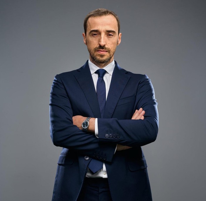 Alessandro Cianciaruso scommette sulla formazione: 'Nel cielo del futuro voleranno i talenti che sapremo formare oggi' Alessandro Cianciaruso scommette sulla formazione: 'Nel cielo del futuro voleranno i talenti che sapremo formare oggi'