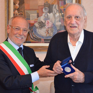 Grifo di Genova: al penalista Alfredo Biondi la più alta onorificenza