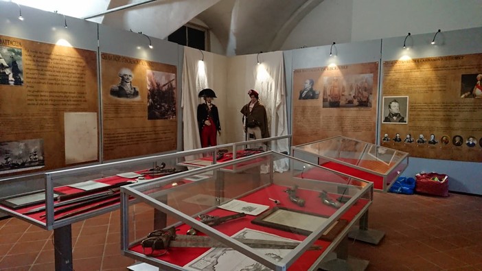 Un evento storico: a Finalborgo per la prima volta "l'abbraccio" tra gli ultimi discendenti di Napoleone Bonaparte, Horatio Nelson e Francesco Caracciolo