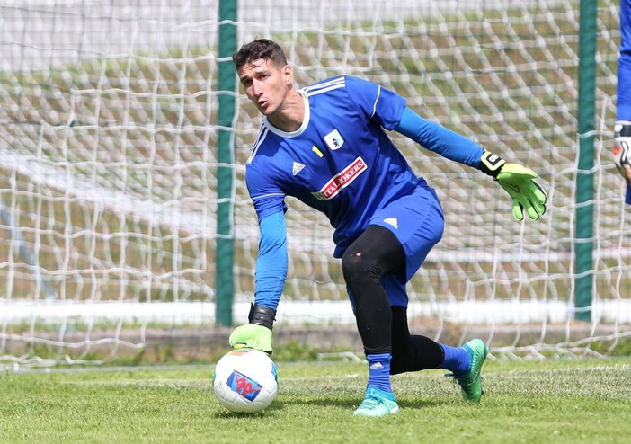 Lo Sport che amiamo - Andrea Paroni, da diciassette anni con la stessa maglia: "Conta solo il gruppo, anche quando non giochi" Lo Sport che amiamo - Andrea Paroni, da diciassette anni con la stessa maglia: "Conta solo il gruppo, anche quando non giochi"