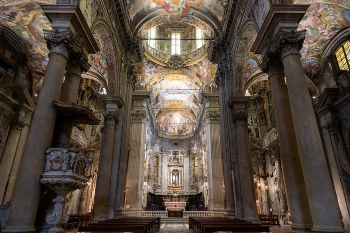 Una nuova illuminazione scenografica per la Basilica di San Siro a Genova