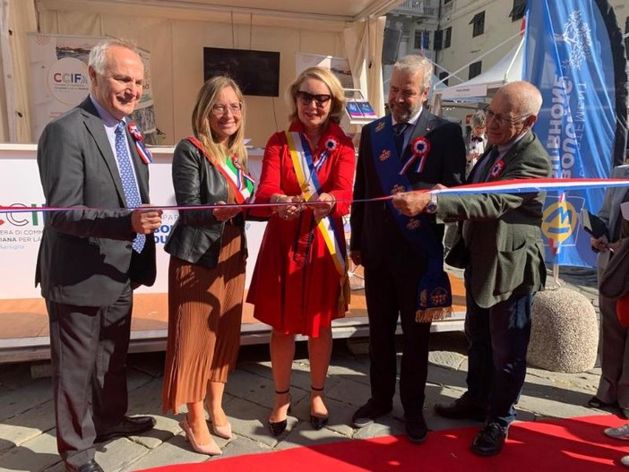 Torna ‘Bonjour Provence et la France’: inaugurata in piazza Matteotti la 18^ edizione Torna ‘Bonjour Provence et la France’: inaugurata in piazza Matteotti la 18^ edizione