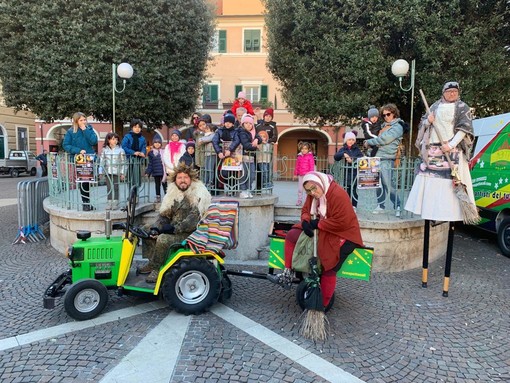 Due befane atterreranno al Winter park di Genova per regalare dolci e divertimento a tutti [FOTO]