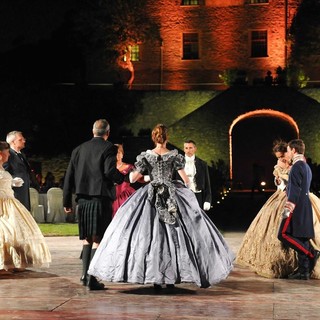 Carnevale: sfilata e ballo in maschera stile '800 al Ducale