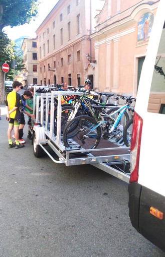 Buona la prima per il nuovo Bike Bus del Parco dell'Antola