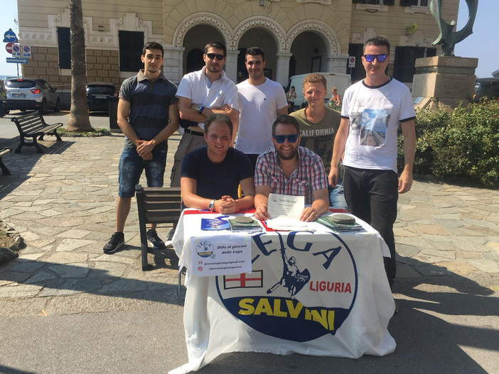Voltri, il banchetto della Lega tra ‘mugugni’ e complimenti