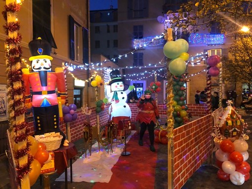 Pegli, dall’amore di un papà nasce la più bella installazione natalizia