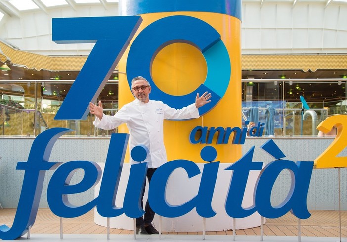 Costa Crociere festeggia il suo compleanno numero 70 coinvolgendo i suoi ospiti più affezionati
