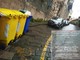 Bidoni della spazzatura sul parcheggio disabili vicino alla Facoltà di Scienze della Formazione (Foto)
