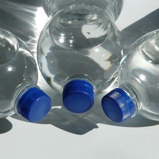 Acqua Guizza, due lotti richiamati per rischio microbiologico