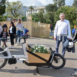 Mobilità sostenibile, consegnate al Comune di Genova le 3 cargo-bike elettriche assegnate nell’ambito del premio Urban Award 2021