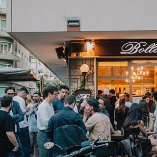 ‘Bolla &amp; Friends’: a Pegli la festa per i dieci anni di gestione del Bar Bolla da parte di Pierpaolo Bonaventura