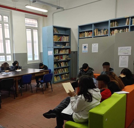 La biblioteca dell'IISS Einaudi Casaregis Galilei