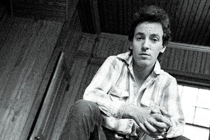 La parola a Disco Club, le uscite della settimana - Springsteen torna con “Nebraska Deluxe”: demo, versioni elettriche e un concerto inedito per riscoprire il lato oscuro del Boss