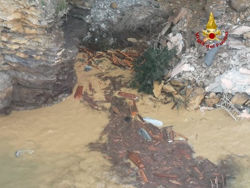 Santanastasio (ArcheoClub D’Italia): "In Liguria il 6,1% dei beni culturali è minacciato dal rischio frana mentre il 25% è a medio rischio idraulico" Santanastasio (ArcheoClub D’Italia): "In Liguria il 6,1% dei beni culturali è minacciato dal rischio frana mentre il 25% è a medio rischio idraulico"