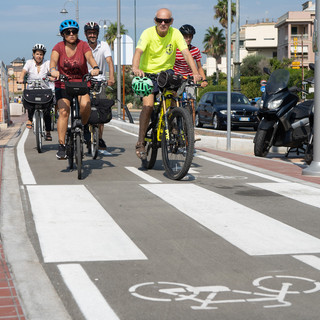 Fiab scrive a Bucci "Utilizziamo i fondi per la sicurezza stradale per interventi strutturali, un po’ di segnaletica non è sufficiente"