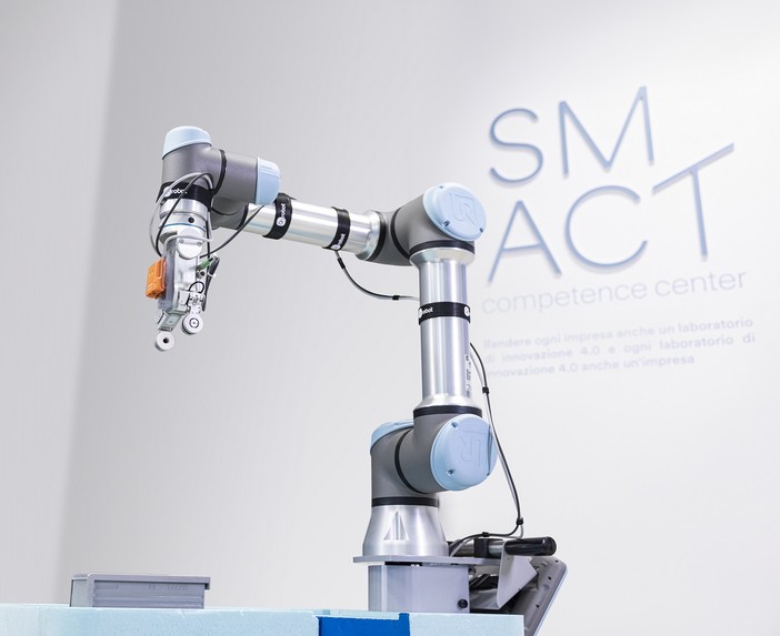 Robotica antropocentrica: Università di Bolzano, centro di competenza Smact ed Eos Solutions uniti per realizzare la Factory 5.0 a misura d'uomo