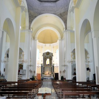 Cicagna, 50enne sorpreso a rubare le offerte in chiesa: arrestato