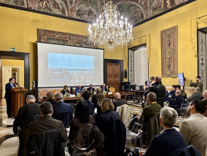 Energia pulita, risparmio e autoproduzione: Genova fa sua la sfida della Comunità Energetica tra investimenti e aiuti ai piccoli Comuni