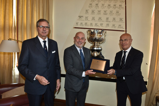 Salone nautico e Yacht club italiano con Gaslini onlus per l’acquisto di un ventilatore polmonare pediatrico