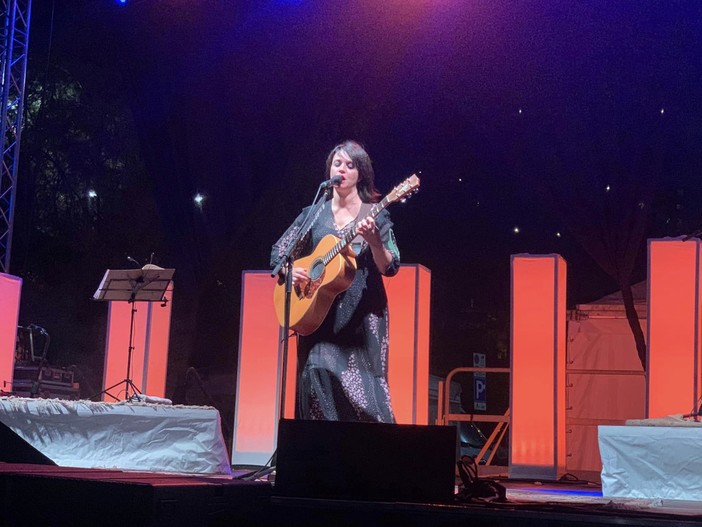 Successo per il live di Carmen Consoli a Recco: ospite a sorpresa Marina Rei Successo per il live di Carmen Consoli a Recco: ospite a sorpresa Marina Rei