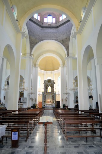 Cicagna, 50enne sorpreso a rubare le offerte in chiesa: arrestato