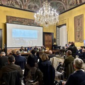 Energia pulita, risparmio e autoproduzione: Genova fa sua la sfida della Comunità Energetica tra investimenti e aiuti ai piccoli Comuni