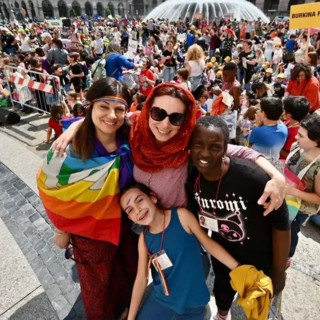 Genova, oltre duemila studenti in piazza per la marcia "Facciamo la pace?!"