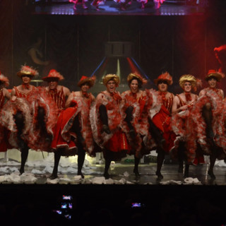 “Natale con i tuoi, Capodanno con quelli della Bai”: la Baistrocchi torna a Sestri Ponente per salutare il 2025 tra satira, revival e tradizione goliardica